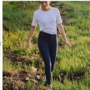 Zyia Navy Terrace Pocket Drawstring Luxe 7/8 24” Leggings Size 4 NWT